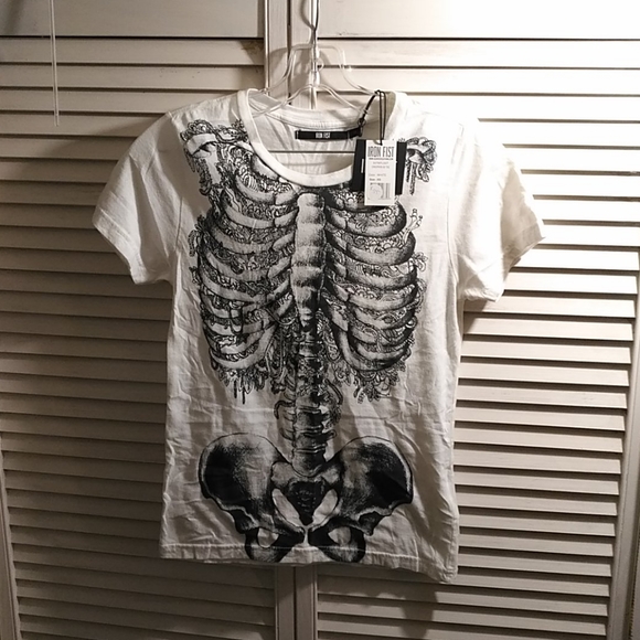 Shirt - Picture 2 of 3